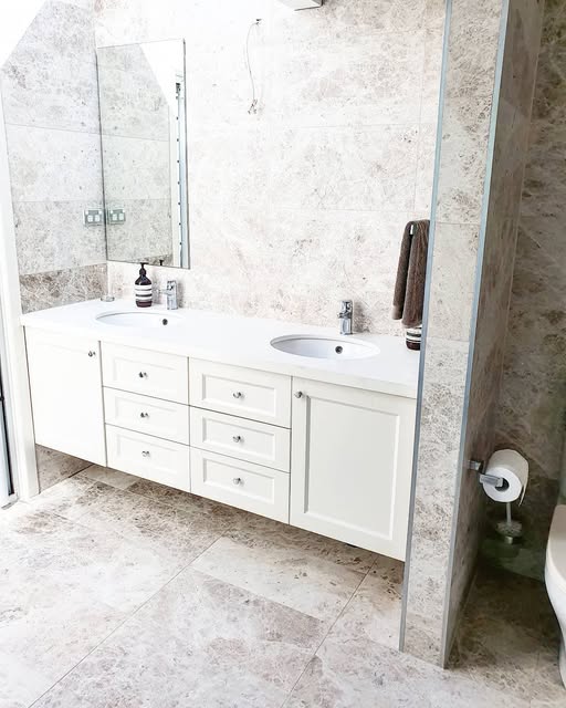 Maximizing Small Bathroom Spaces with Stylish Vanities